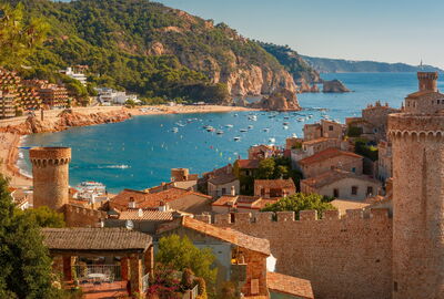 Endülüs’ten Katalonya’ya Masalsı Büyük İspanya & Endülüs Turu Elhamra Sarayı Dahil | 7 Gece | İstanbul Çıkış | Bcn-Mad | THY 24.05